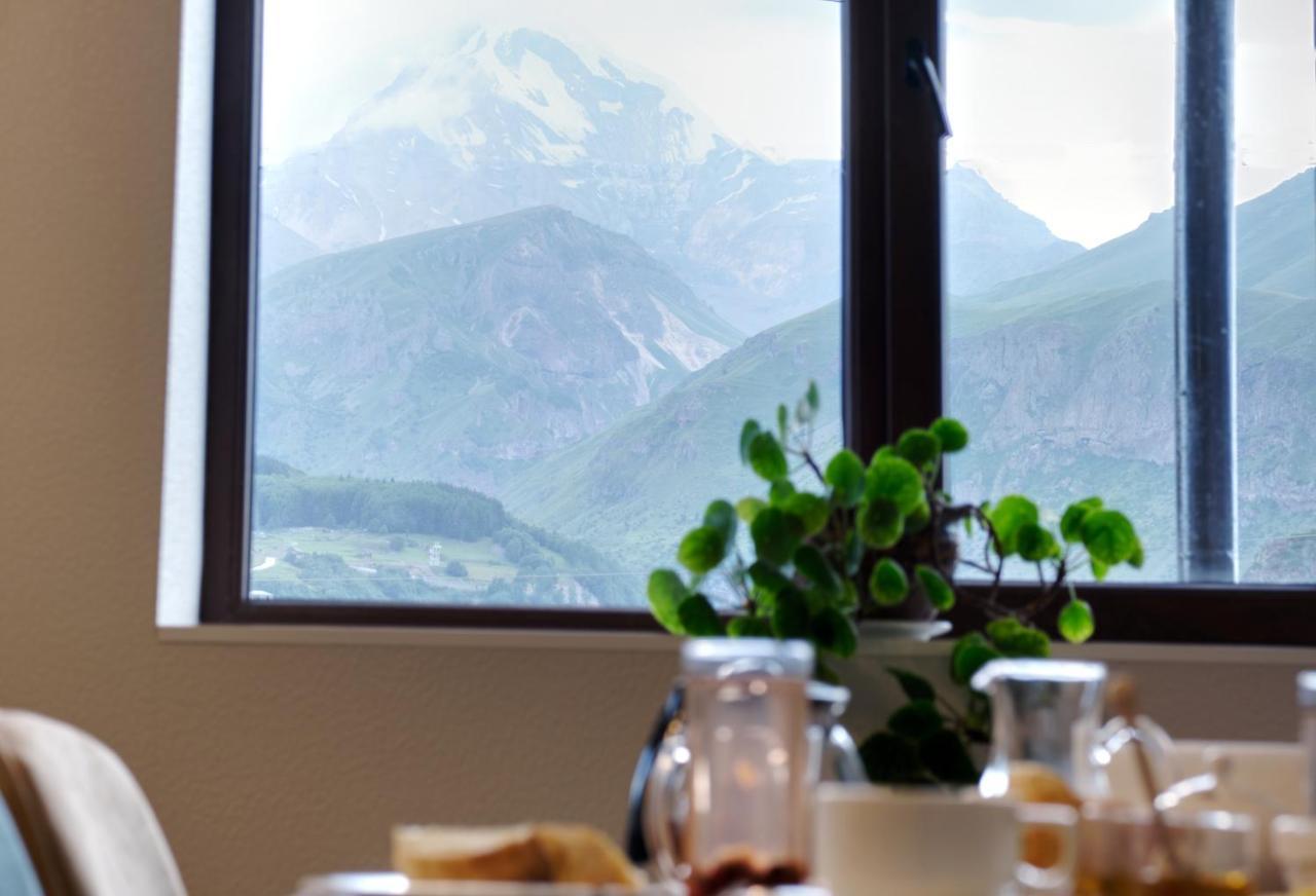 Hotel Axien Kazbegi Exterior foto